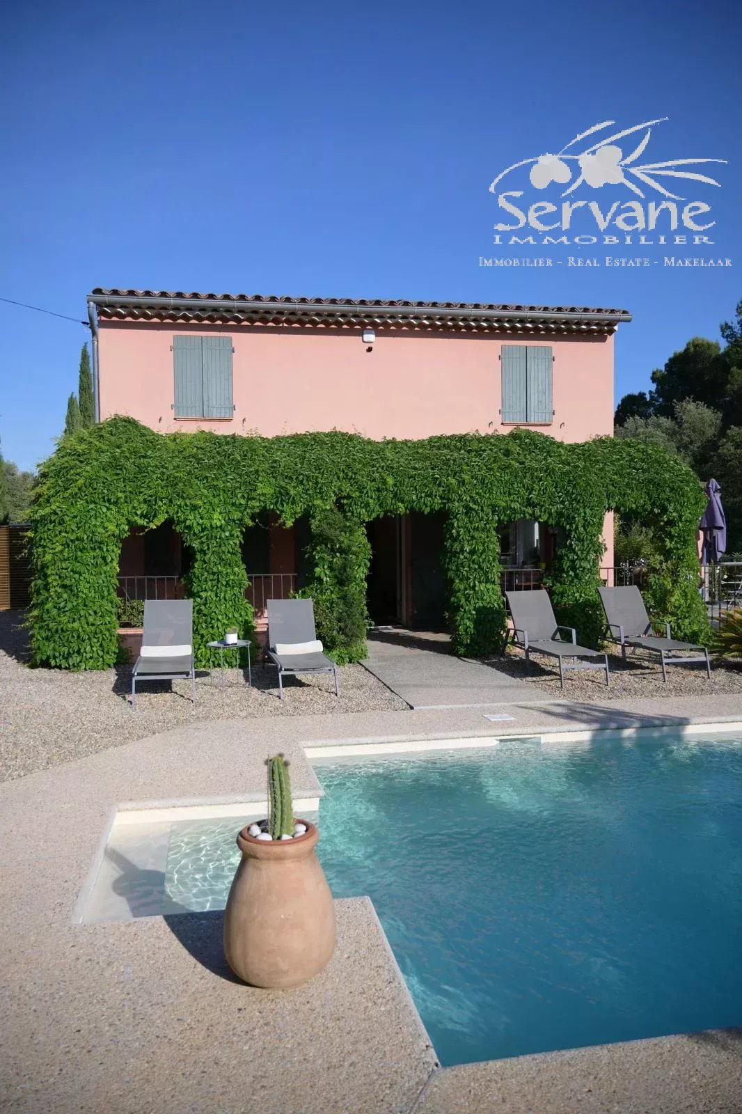 COTIGNAC CHARMING HOUSE WITH INDEPENDANT APARTMENT