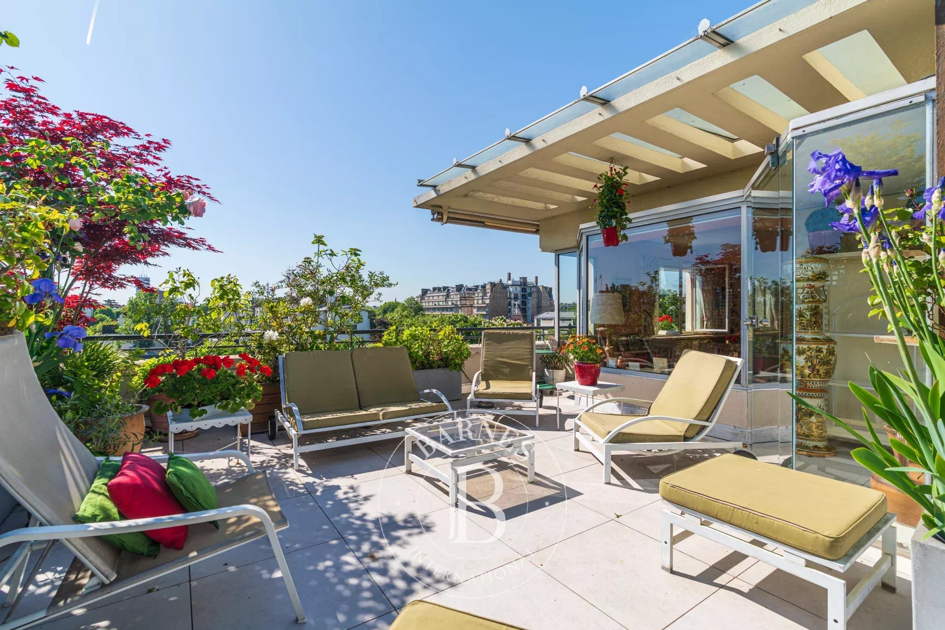 Exclusive listing - 2 or 3-bed apartment - Top floor - Same-level terrace - picture 17