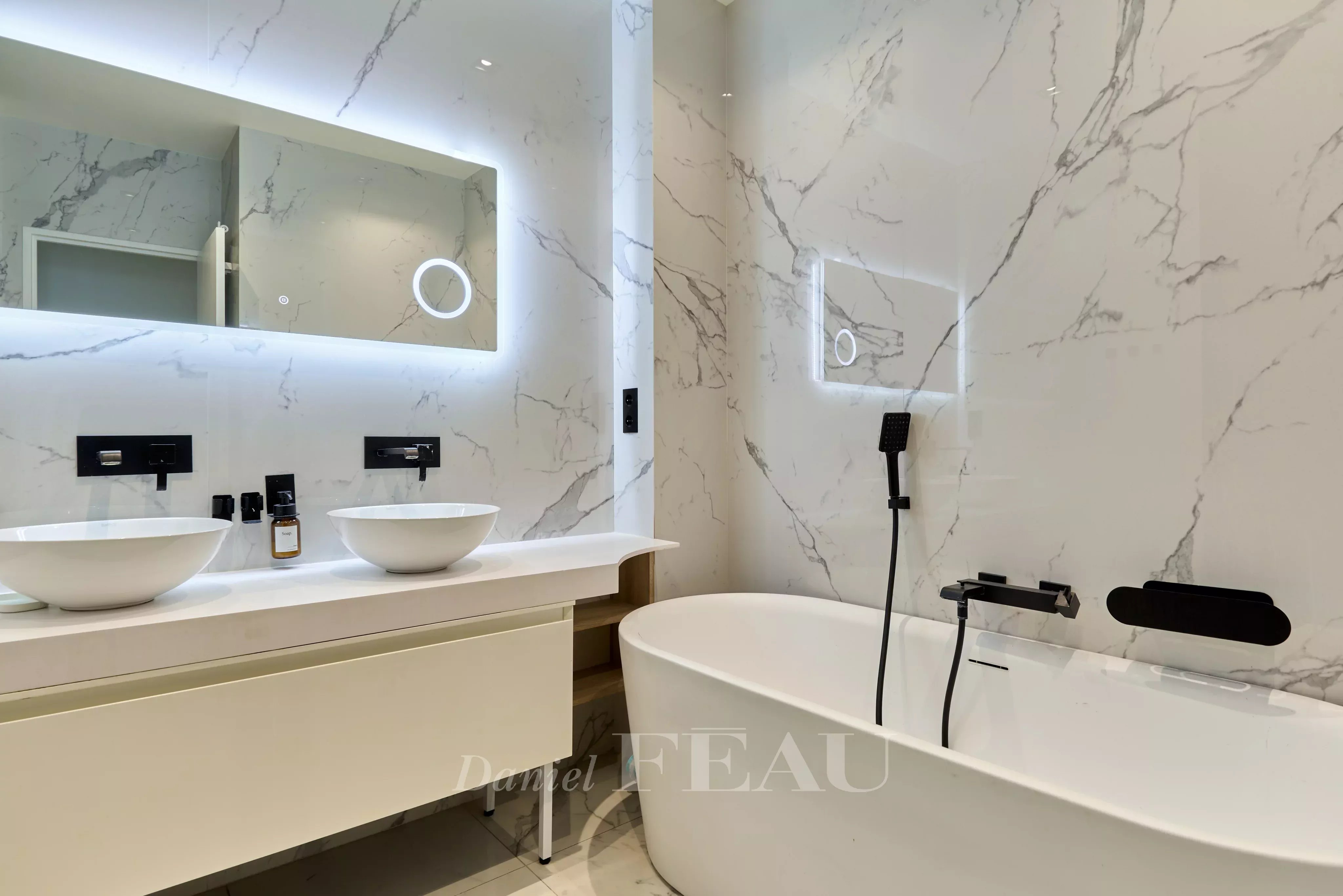 Rental Apartment Paris 16th