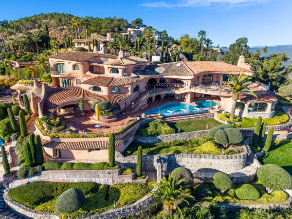 Jacques Couëlle Legacy Estate: Iconic Luxury Villa Théoule-sur-Mer — photo 2