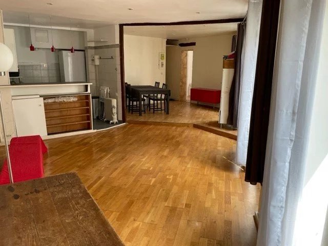 Paris 18ème, rue  Feutrier Appartement T3, 60m²