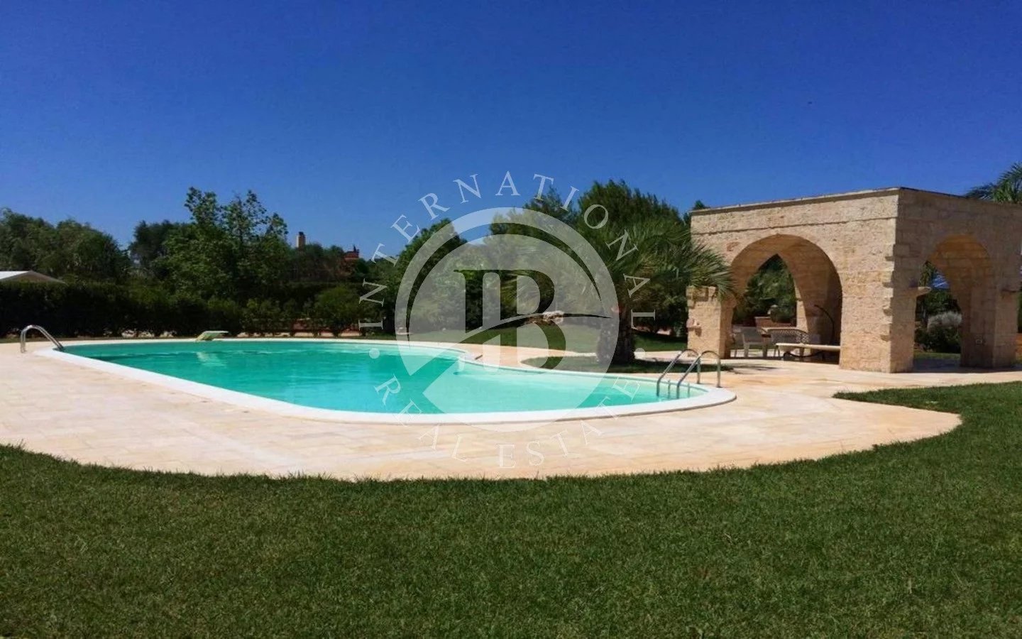 Villa in San Vito dei Normanni - view 1