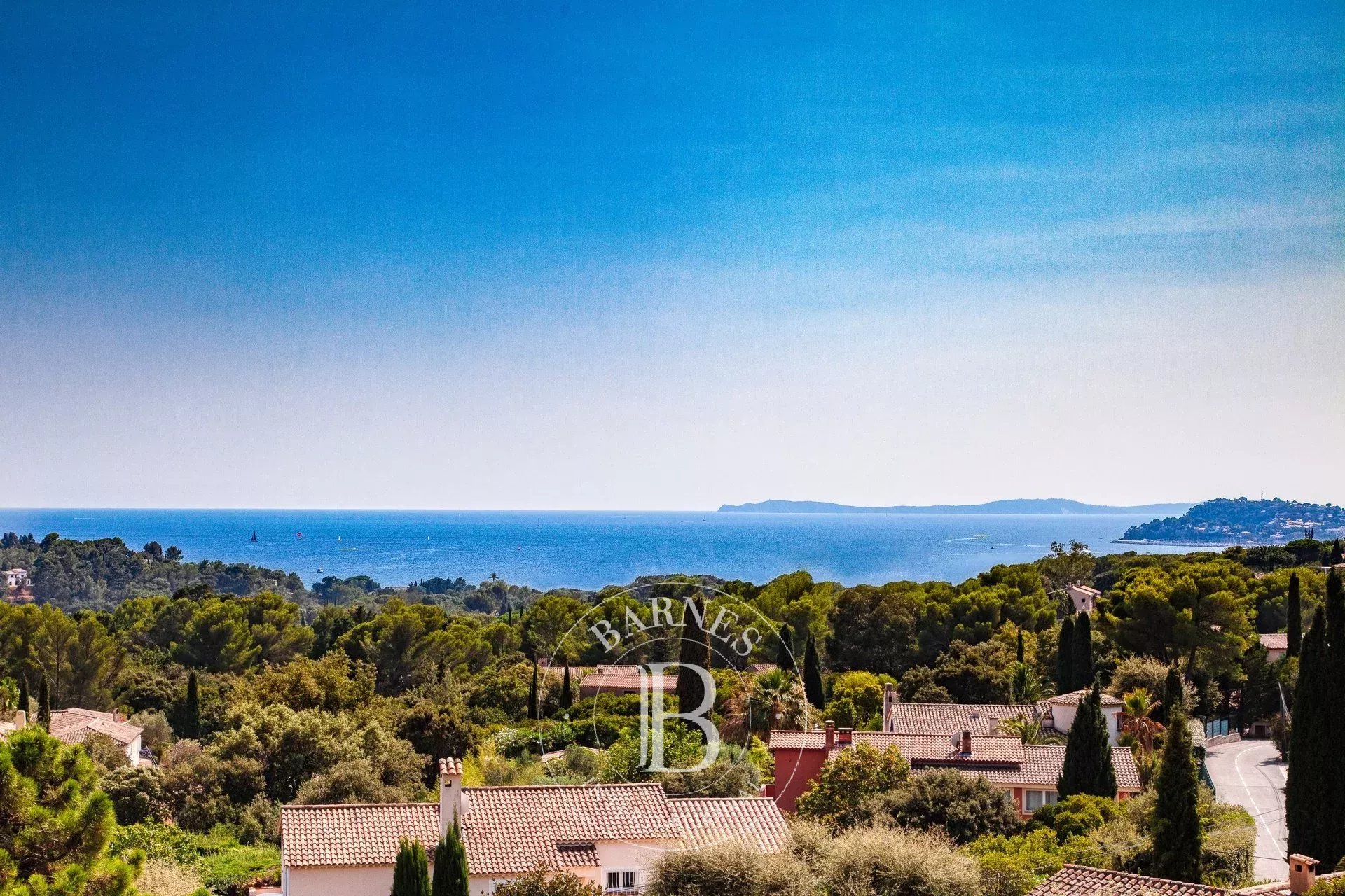 GOLFE DE SAINT-TROPEZ - LA CROIX-VALMER - 6 BEDROOM VILLA - SEA VIEW