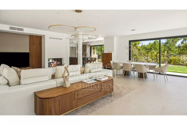 Luxury 4-Bedroom Villa for Sale in Fayence | Modern Family Estate — photo 5