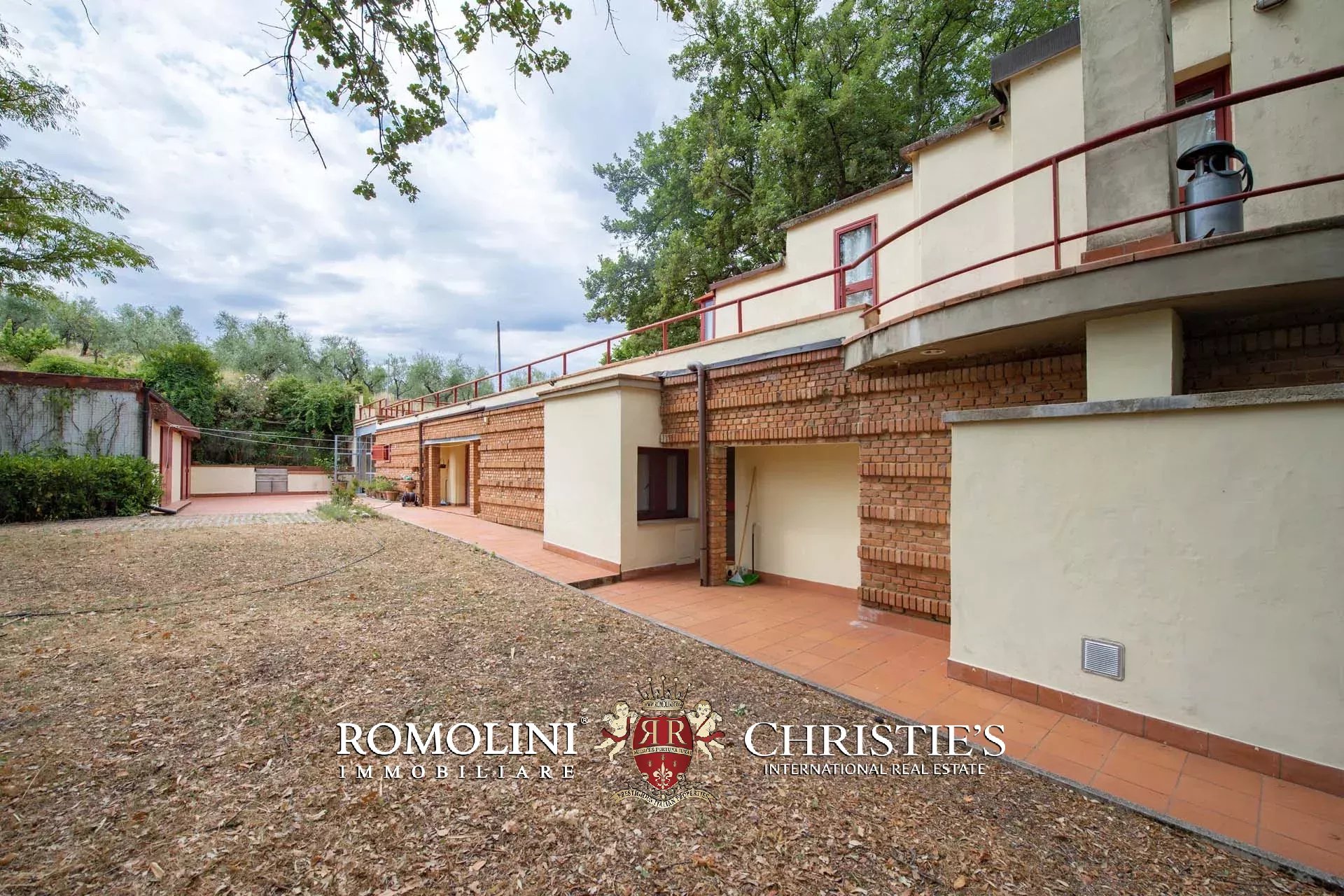 2 Bedroom Villa/Townhouse's Image 8