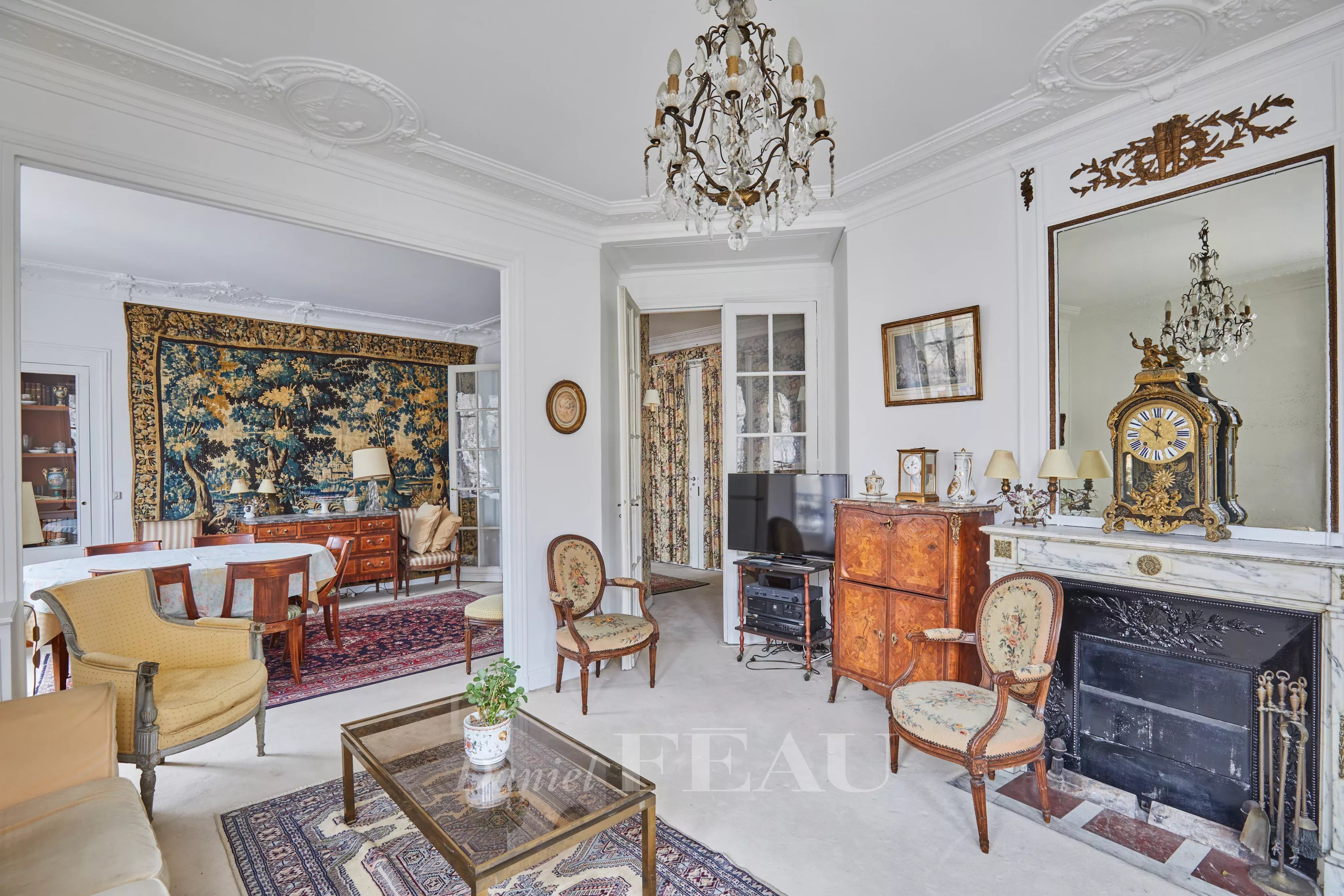 Sale Apartment Paris 7th
