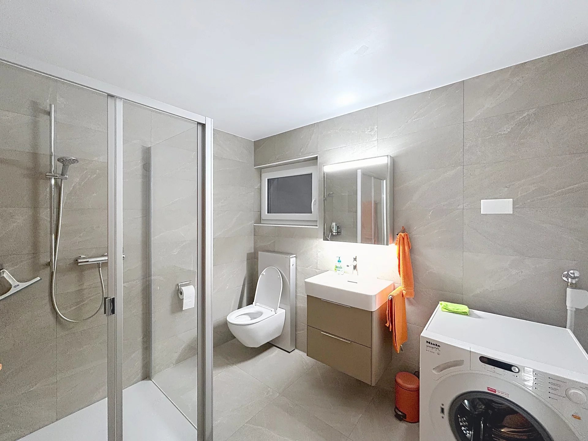 Off Market - Rare à la vente - Maison mitoyenne idéalement située au Landeron