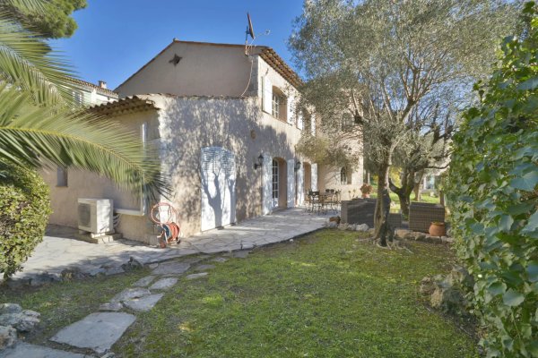 Villa for sale in Le Cannet Sea View Bastide with Garden and Pool — photo 2