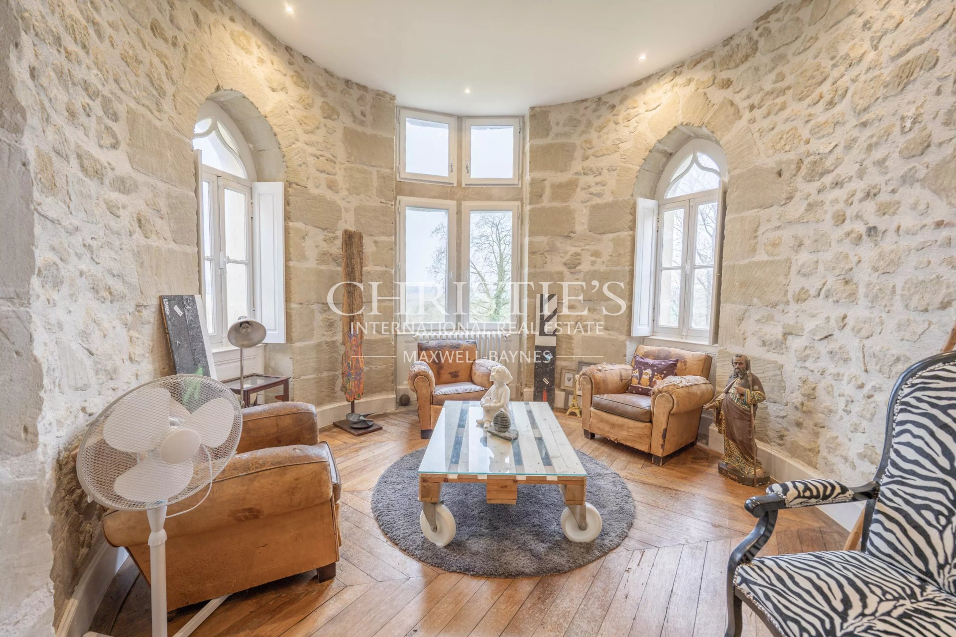 10 Bedroom Chateau's Image 17
