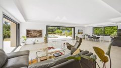 Valbonne - Elegant contemporary villa — photo 4 of 7