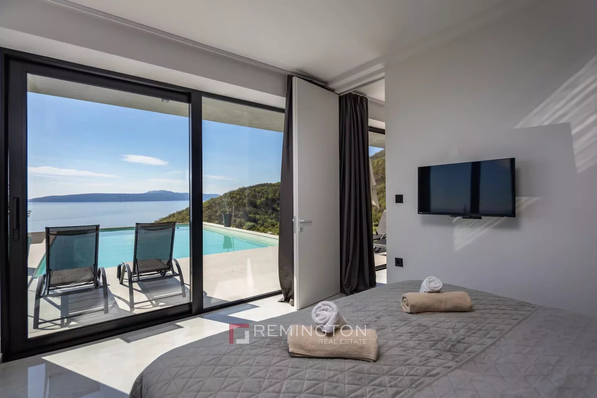 2 Bedroom Villa/Townhouse's Image 6