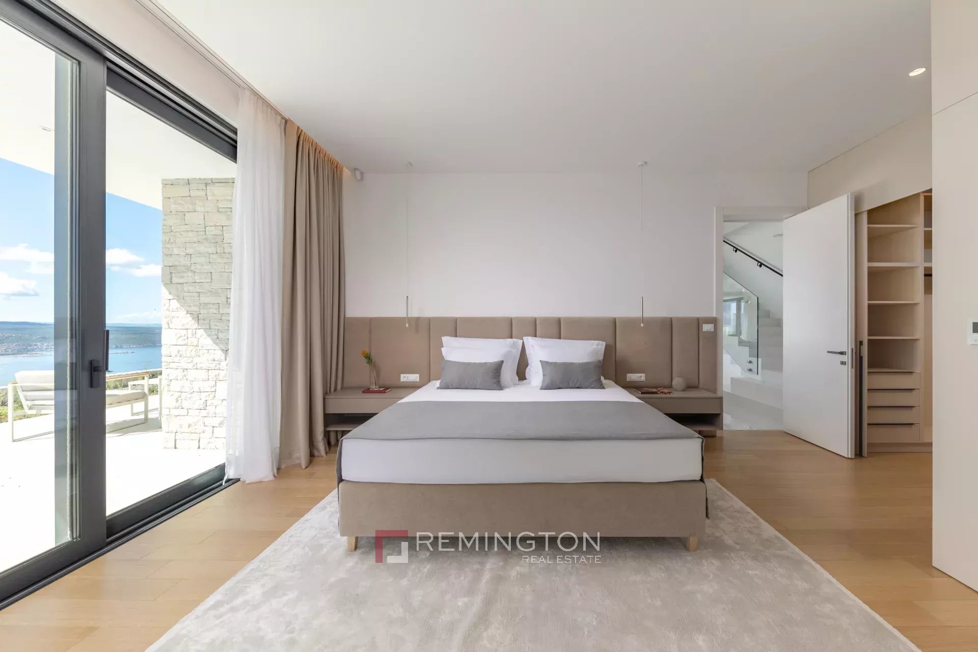 5 Bedroom Villa/Townhouse's Image 22