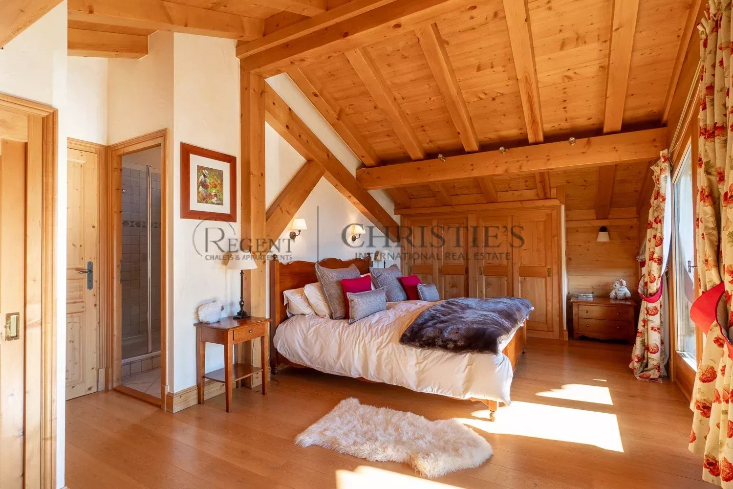 4 Bedroom Villa/Townhouse's Image 4