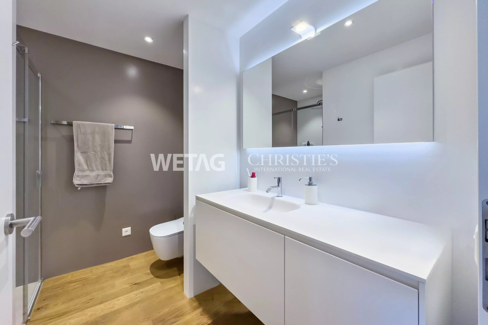 3 Bedroom Apartment/Flat's Image 6