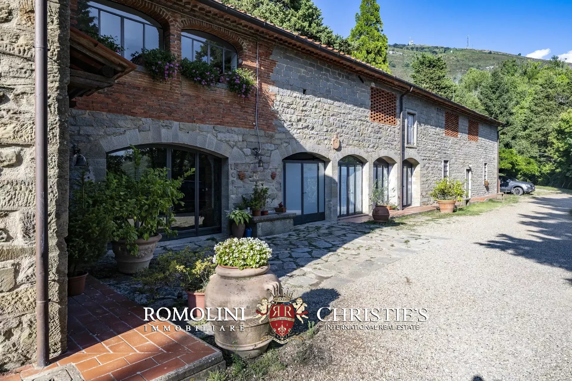 15 Bedroom Villa/Townhouse's Image 20