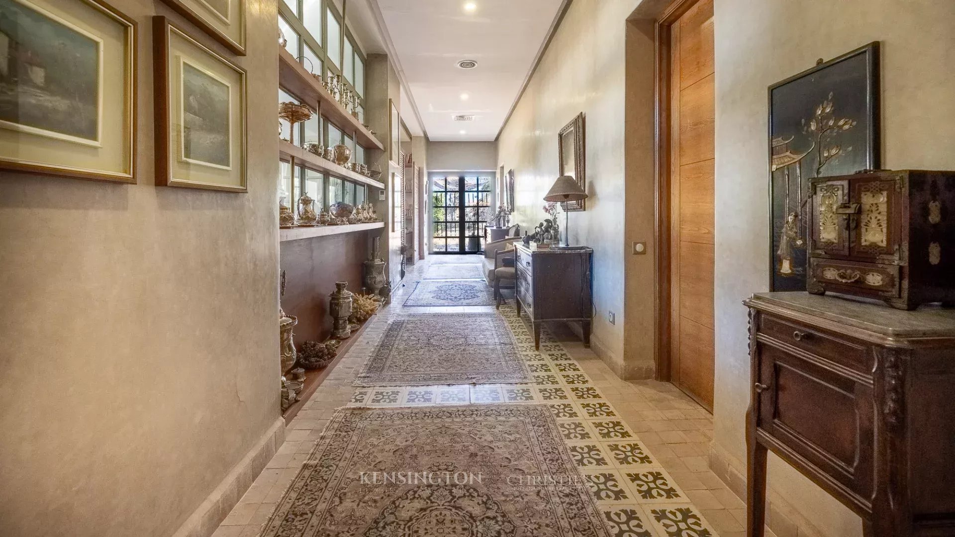 8 Bedroom Villa/Townhouse's Image 31