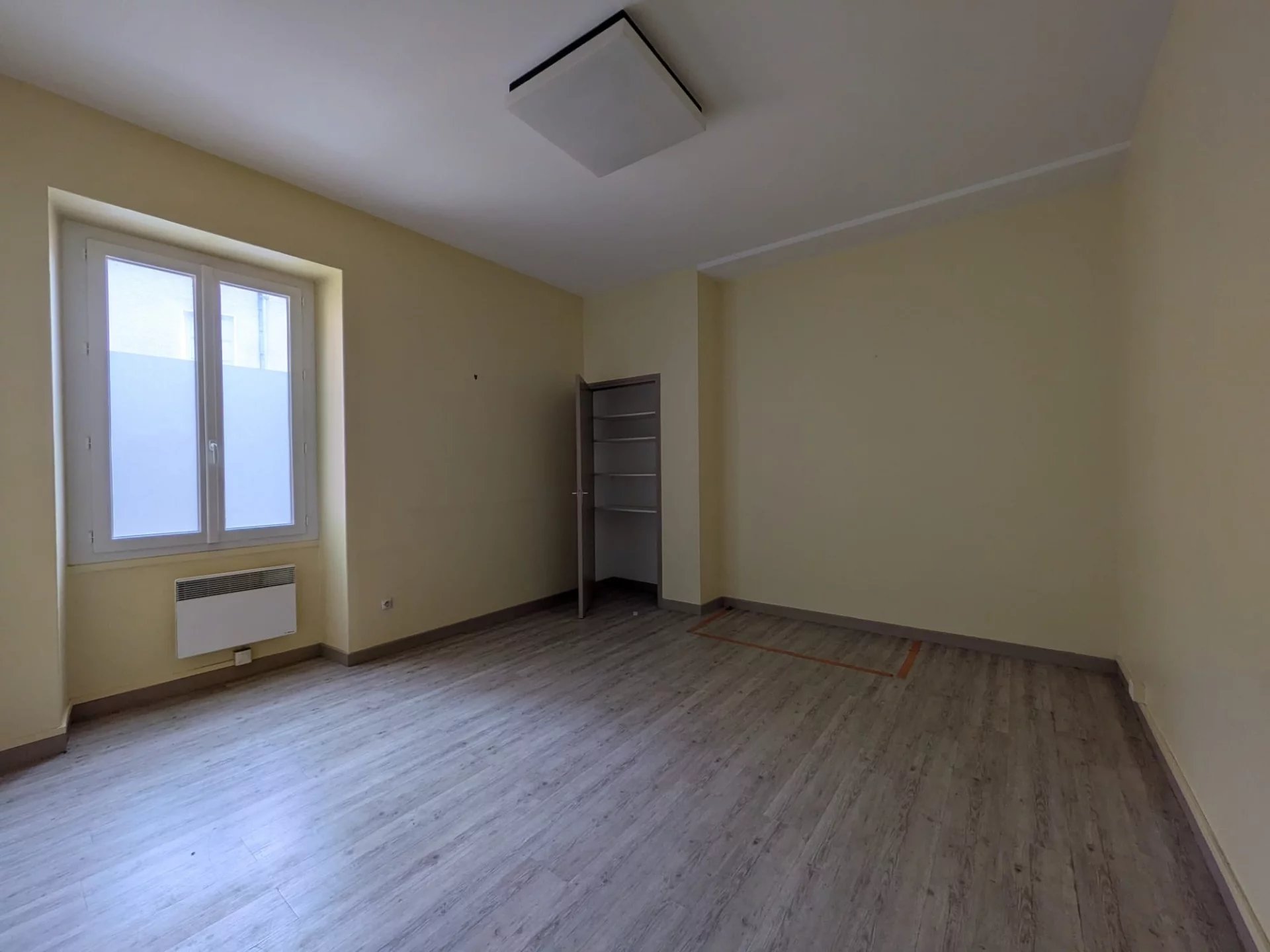 T2 42.6m2 CENTRE TOURNON accessible PMR