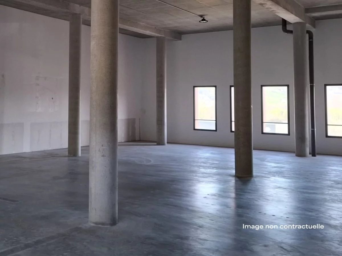 Local à louer Poisy : espace, accessibilité et image valorisée pour votre activité