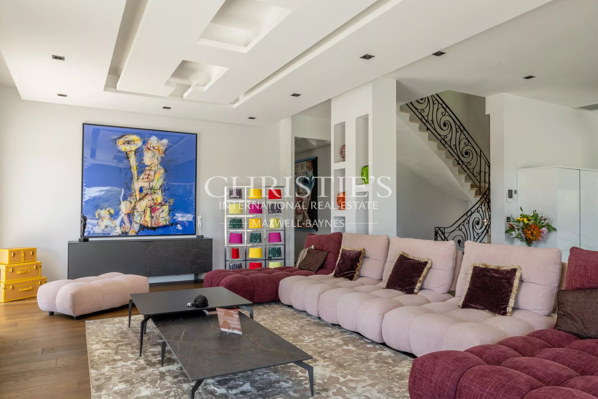 9 Bedroom Villa/Townhouse's Image 6