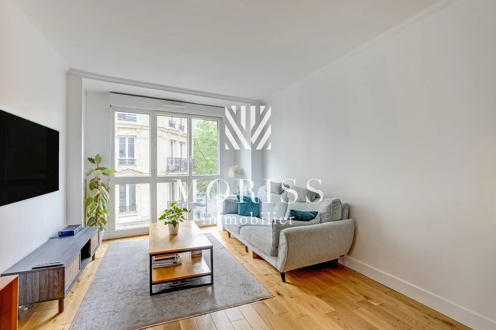 APPARTEMENT - 3 PIECES - 75018 - Image Array