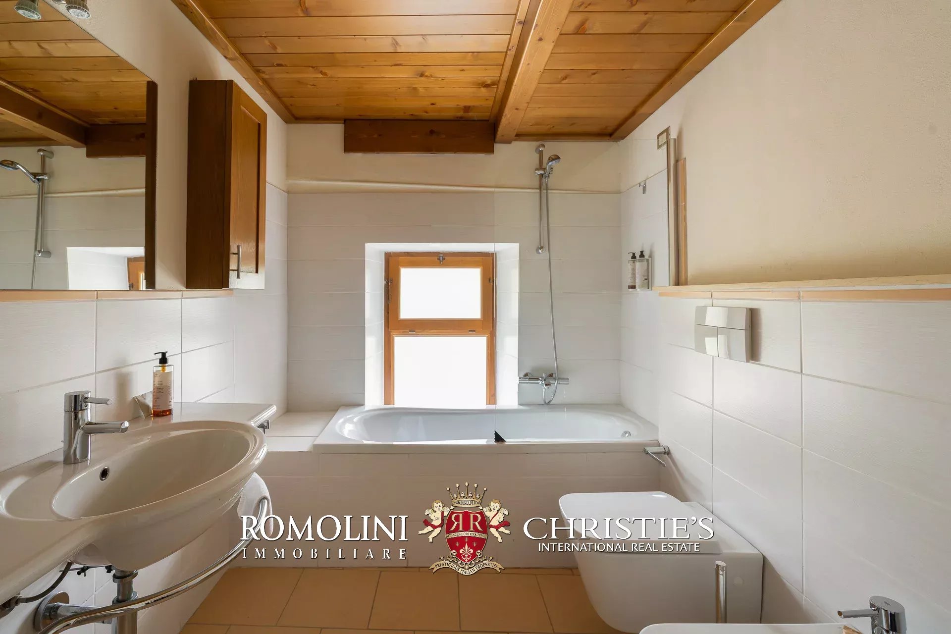 12 Bedroom Villa/Townhouse's Image 46