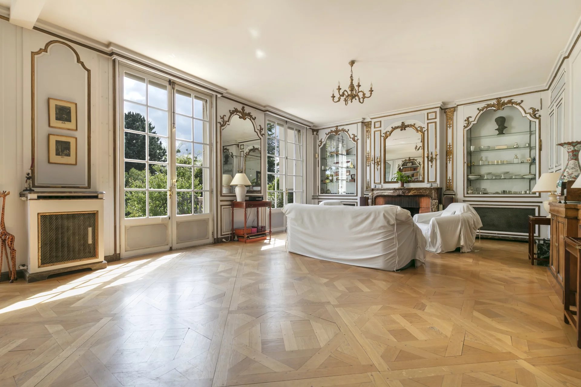 Saint-Cloud Montretout- Propriété familiale de charme avec jardin - picture 2