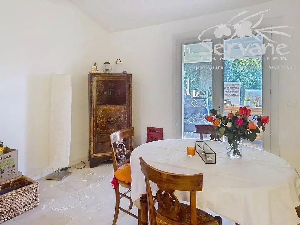NICE VILLA 2 BEDROOMS WITH POOL  5 ROOMS