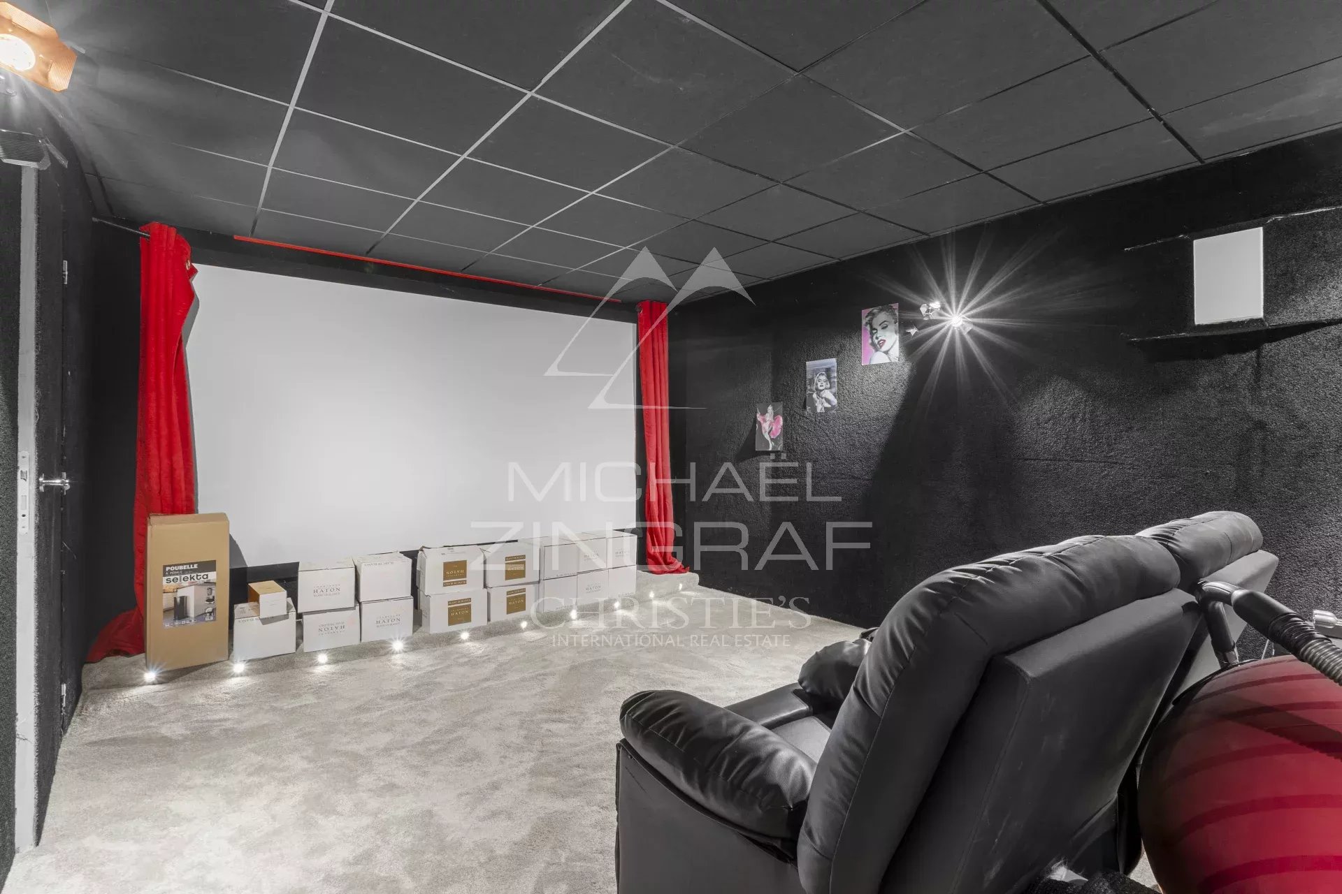 6 Bedroom Villa/Townhouse's Image 8