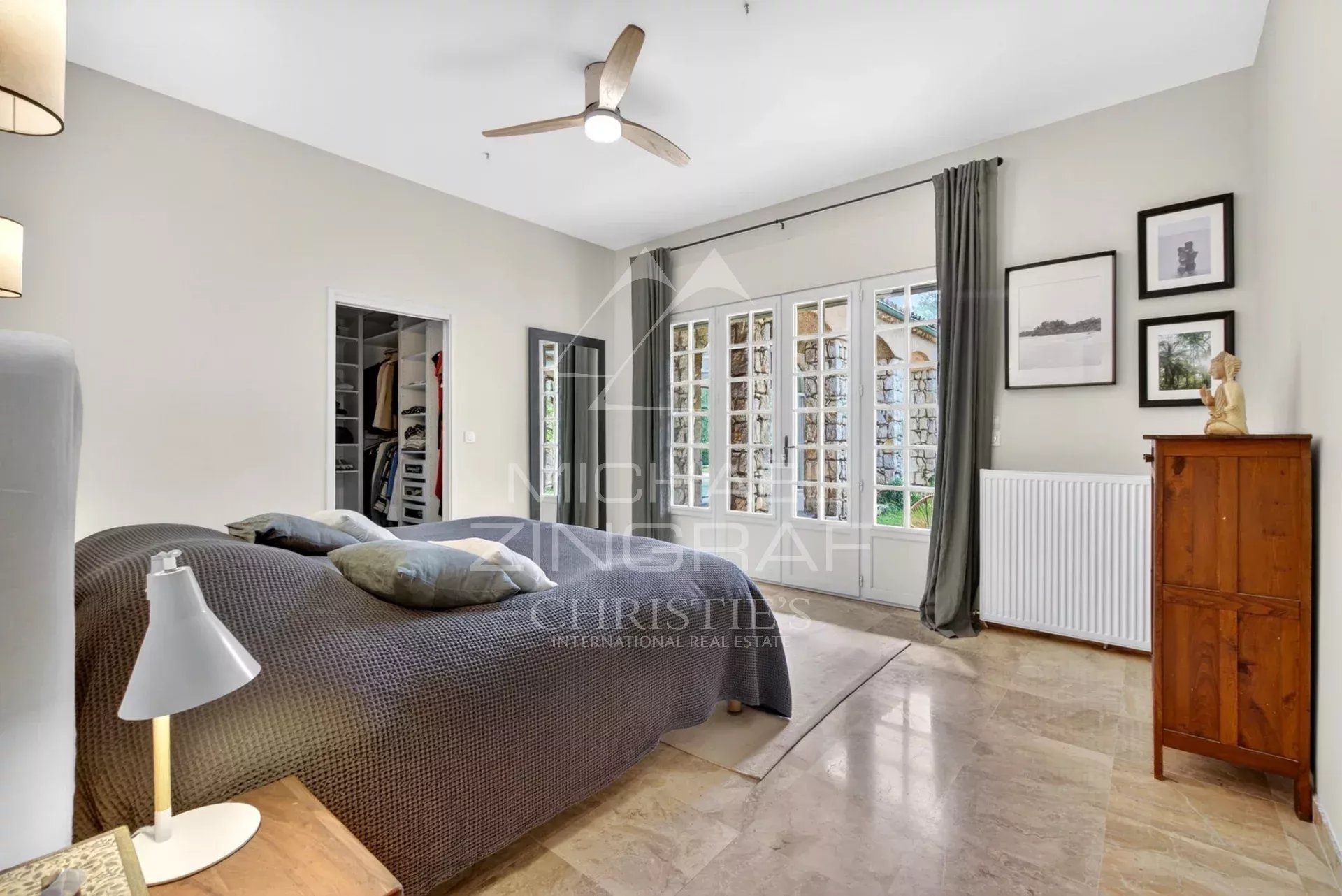 10 Bedroom Villa/Townhouse's Image 7