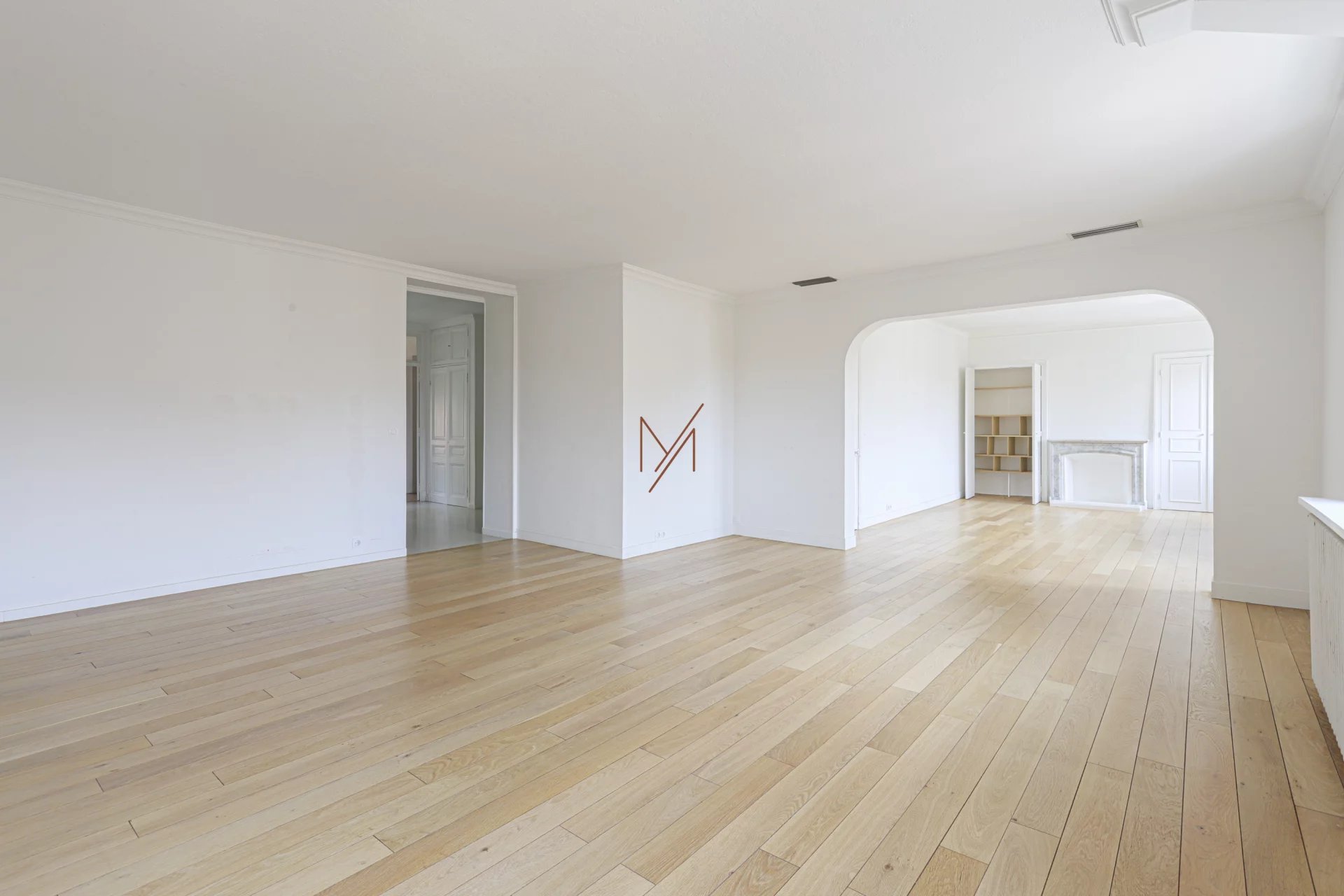 NICE CENTRE – Duplex de 191 m² en dernier étage