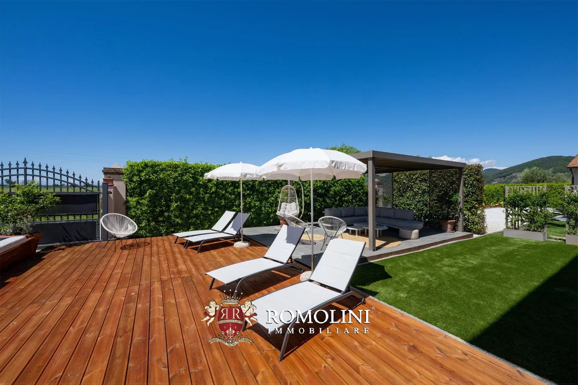 ECO-FRIENDLY VILLA FOR SALE NOT FAR FROM THE SEA, PISA, TUSCANY