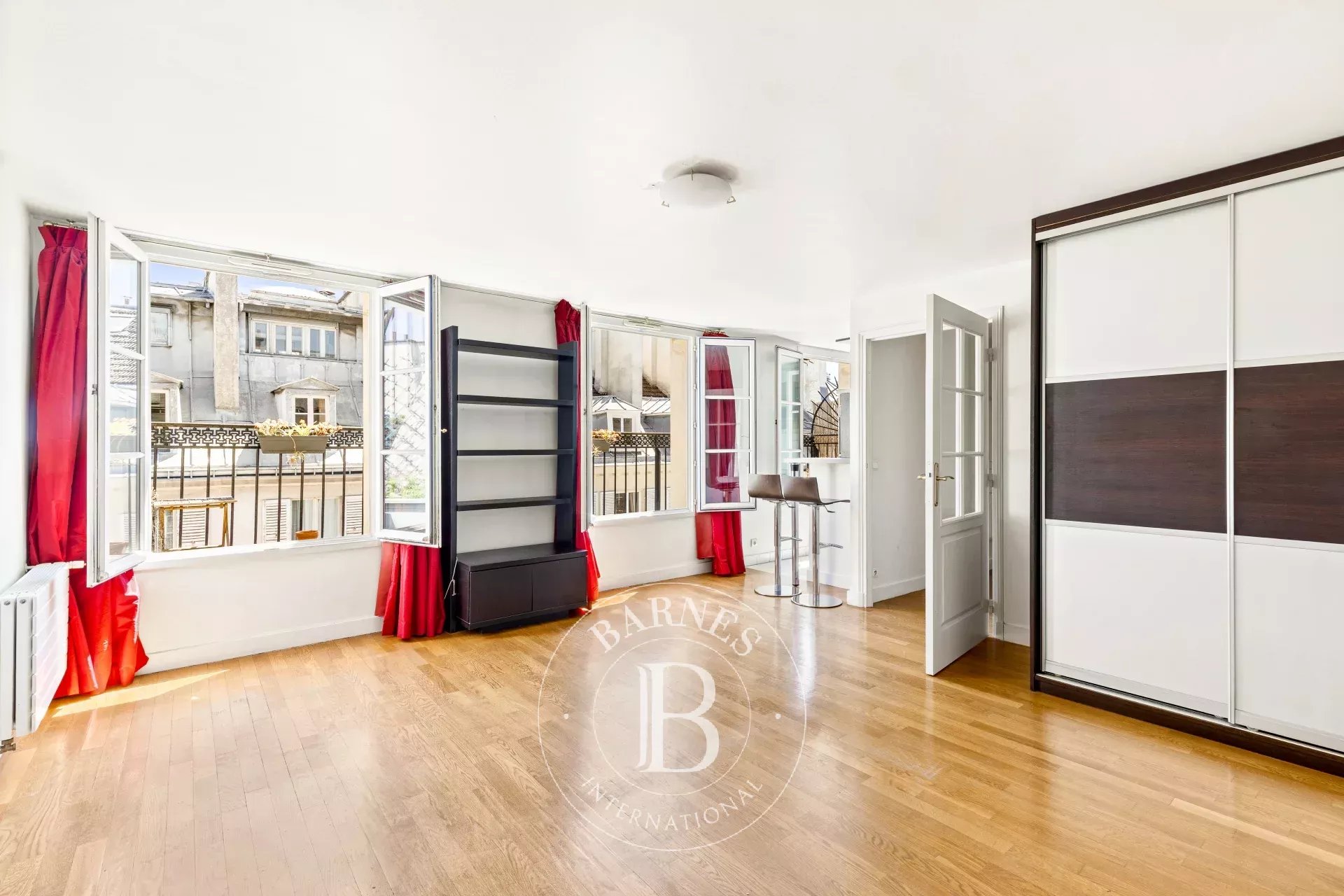 Apartment Paris 75008  -  ref 87036372 (picture 3)