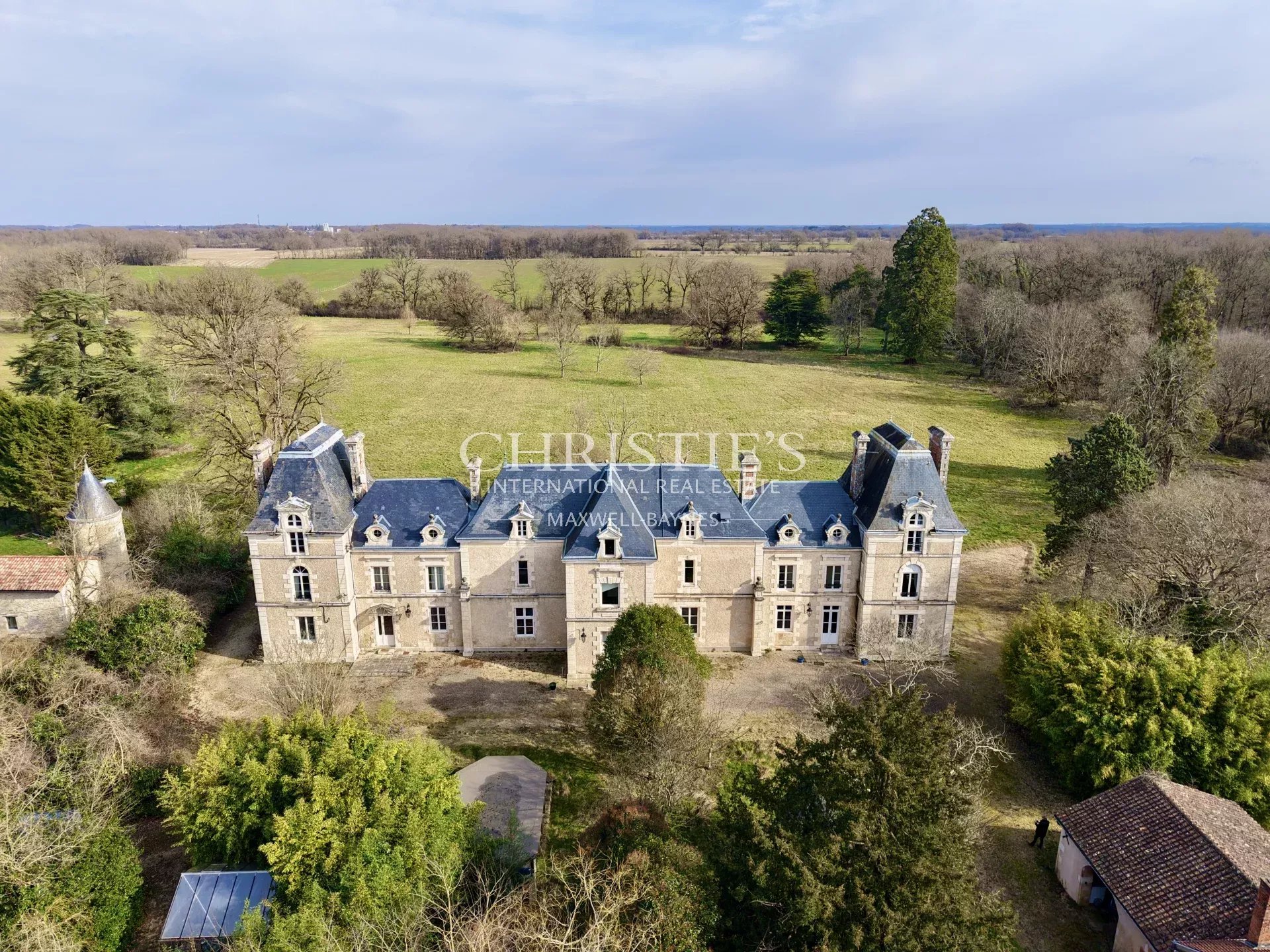 10 Bedroom Chateau's Image 4