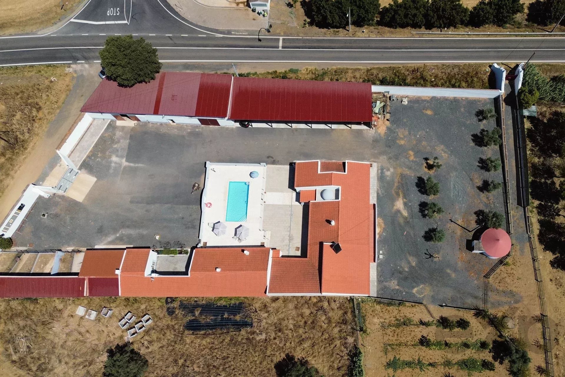 Luxury Equestrian Property + Guest House 85992157 image 8