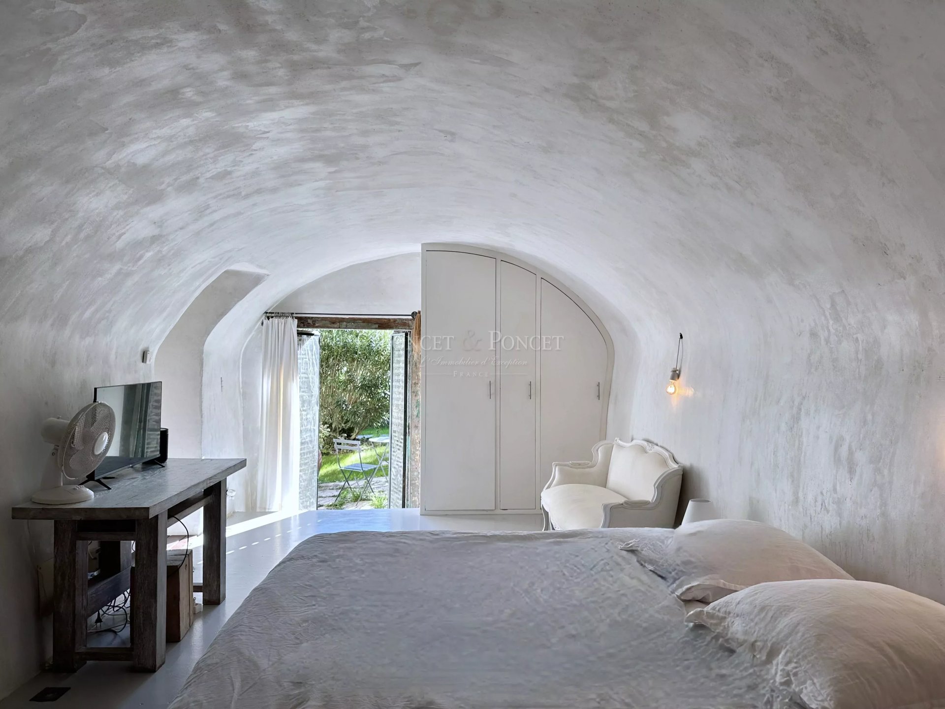 7 Bedroom Villa/Townhouse's Image 17