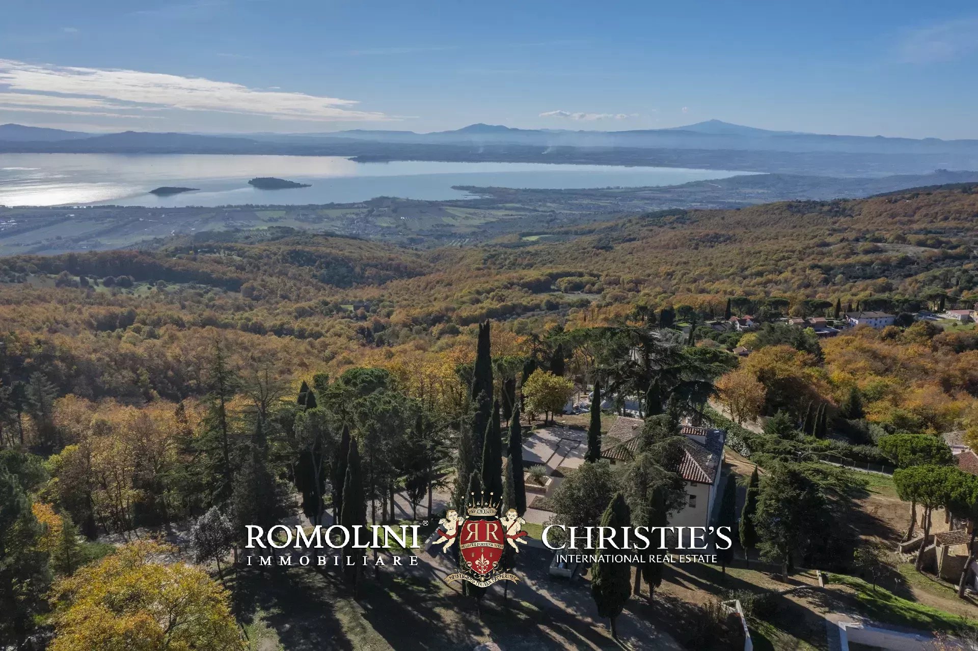 ART-NOUVEAU VILLA FOR SALE IN A PANORAMIC POSITION OVER LAKE TRASIMENO, UMBRIA