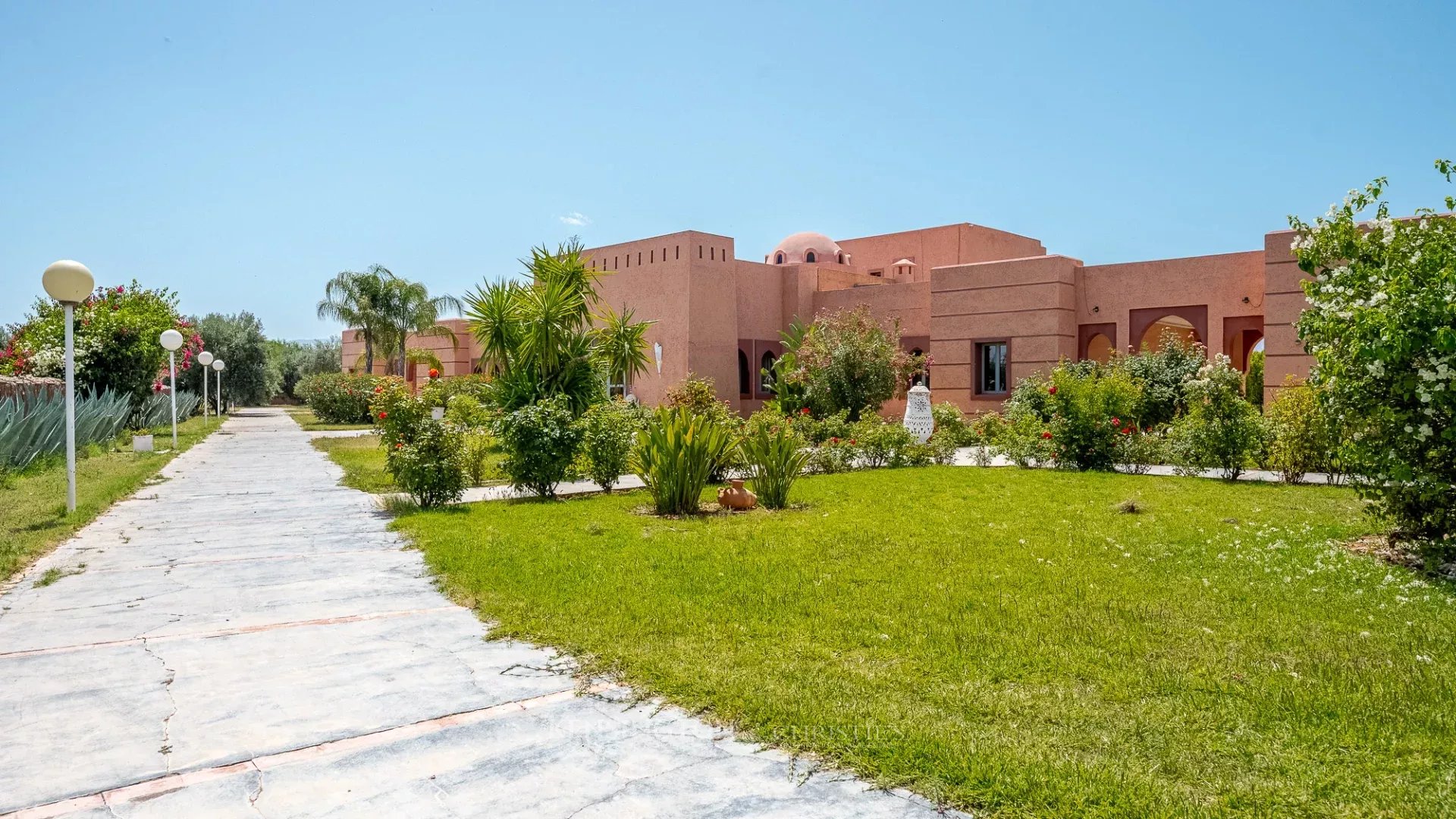7 Bedroom Villa/Townhouse's Image 25