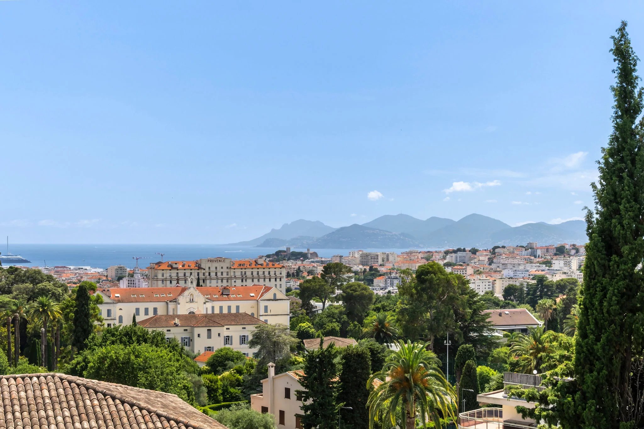  Image of Apartment - 2 Bedrooms for Sale in Alpes-Maritimes-Cannes-France, Image 15