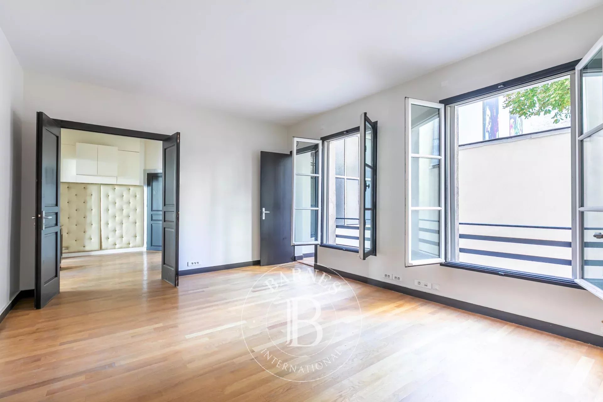 Daire Paris 8ème - picture 10