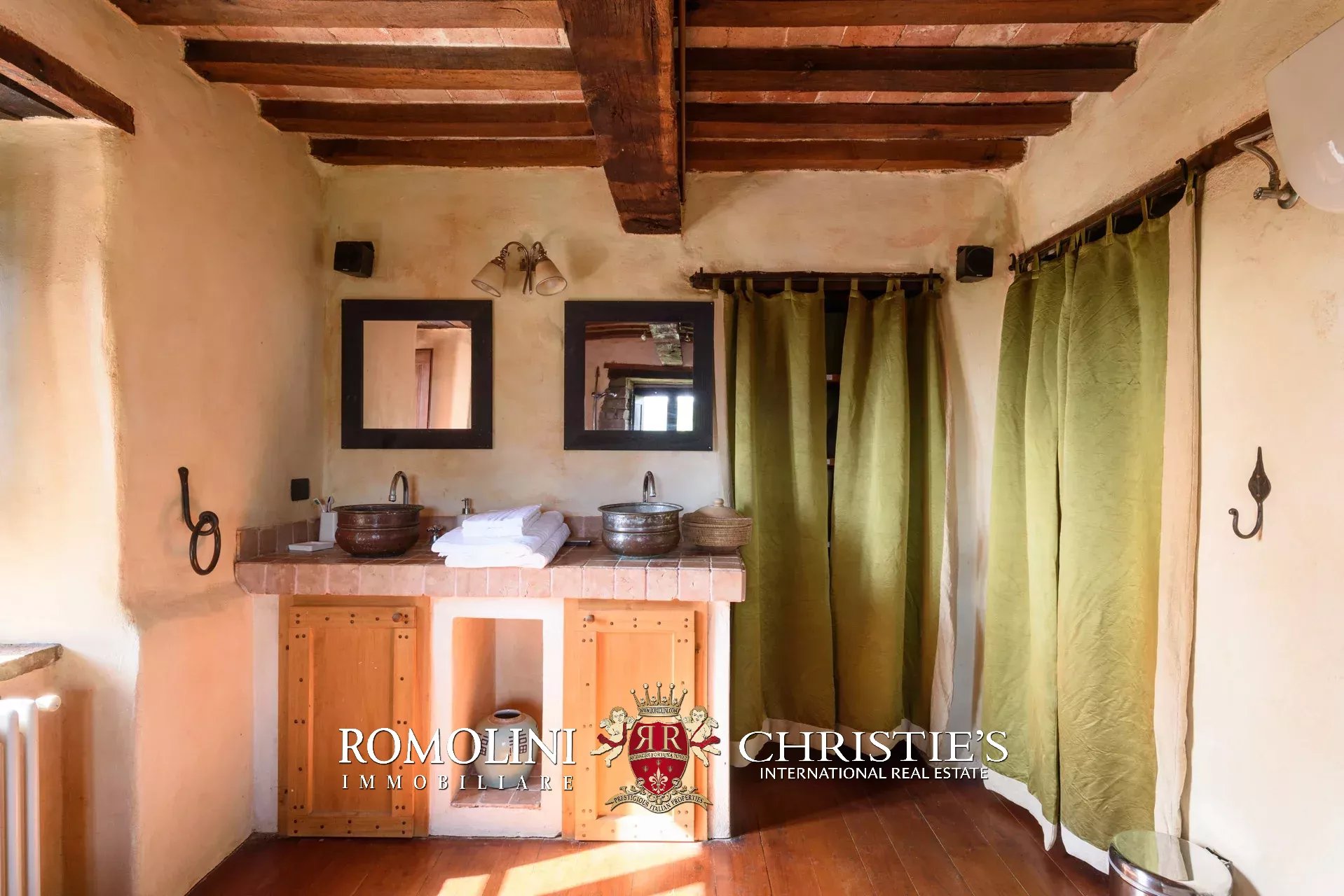 5 Bedroom Villa/Townhouse's Image 74