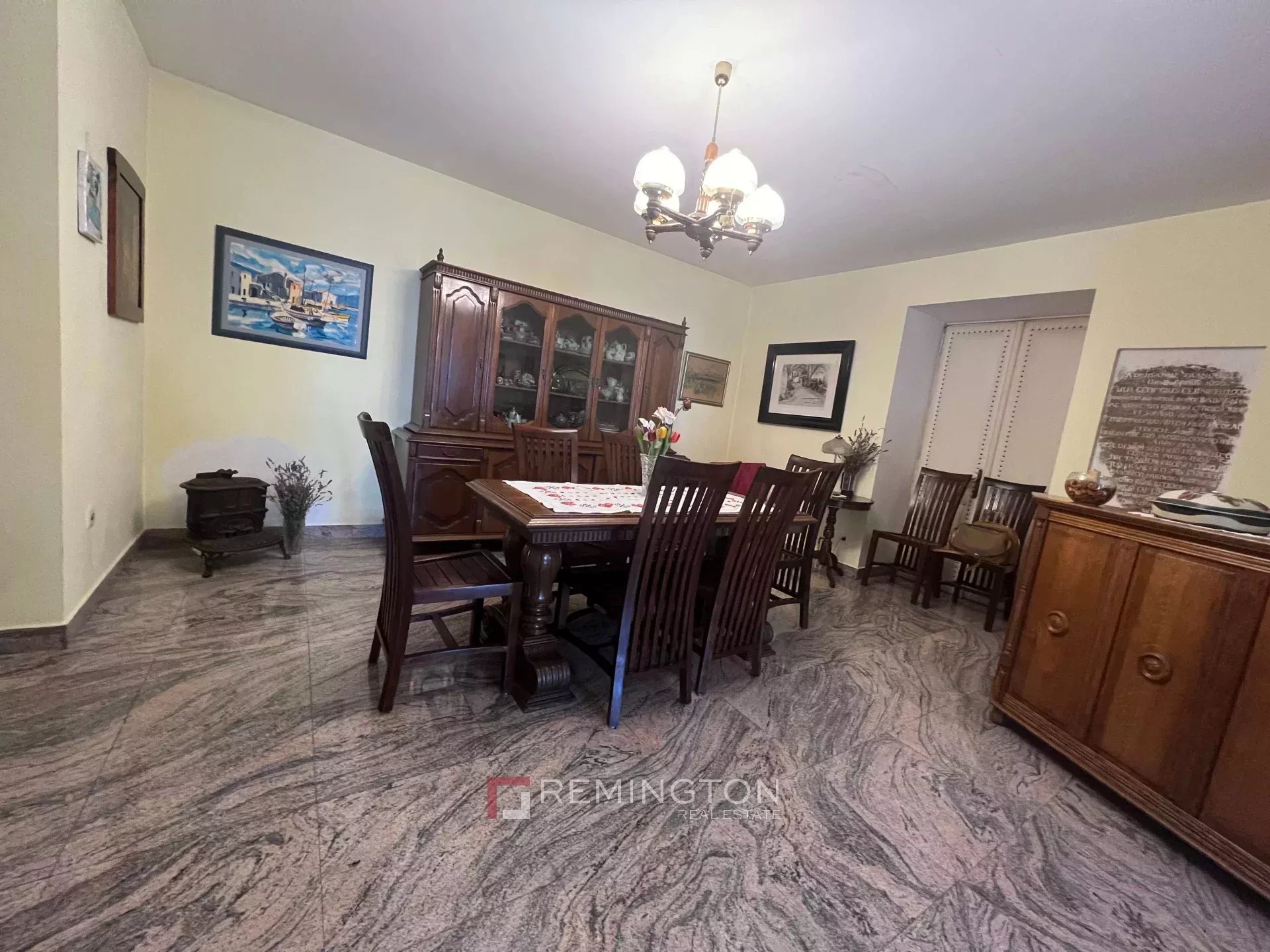 2 Bedroom Apartment/Flat's Image 4