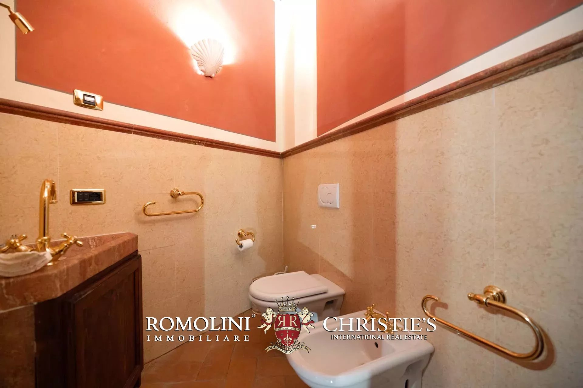 10 Bedroom Villa/Townhouse's Image 95