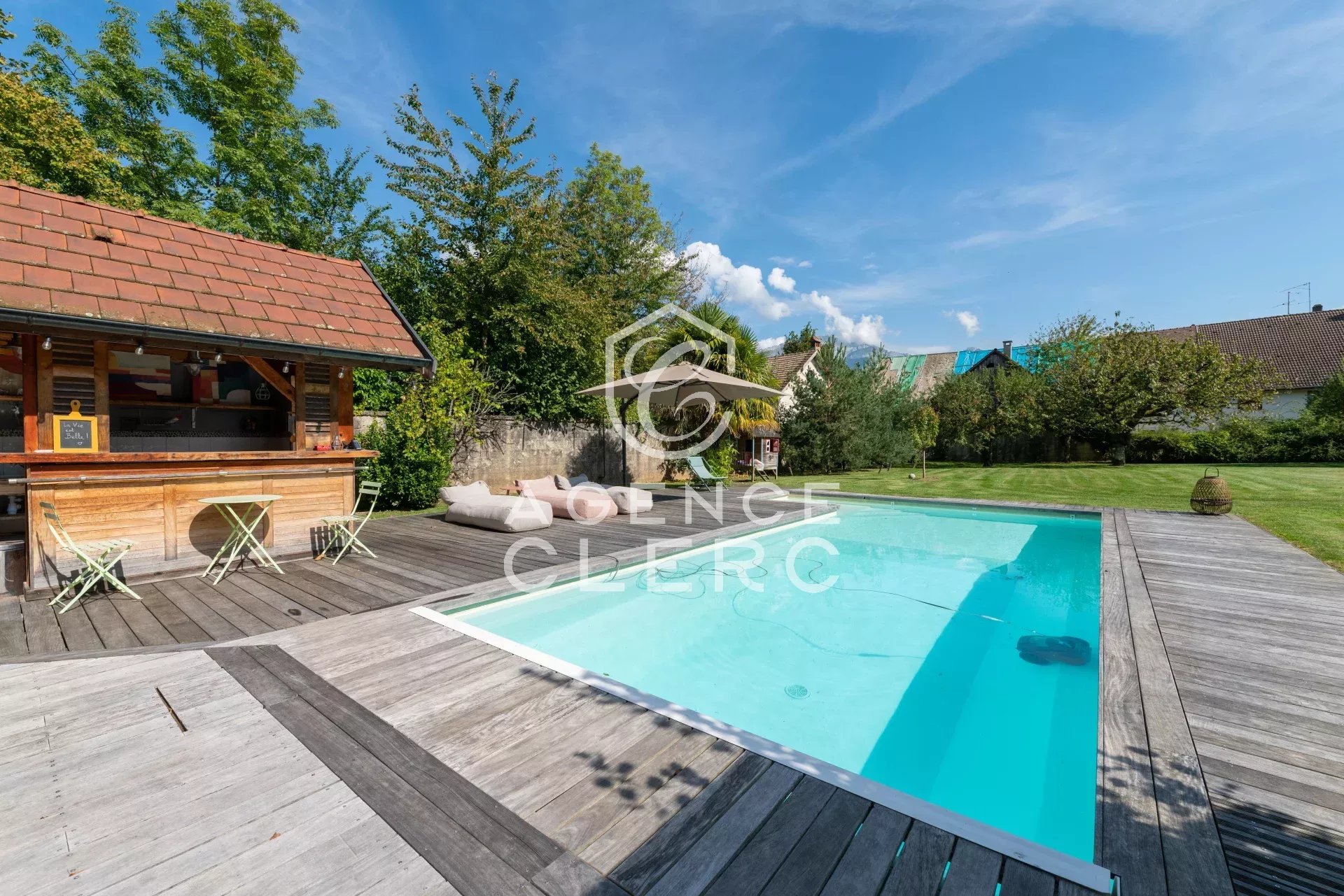 6 Bedroom Villa/Townhouse's Image 6