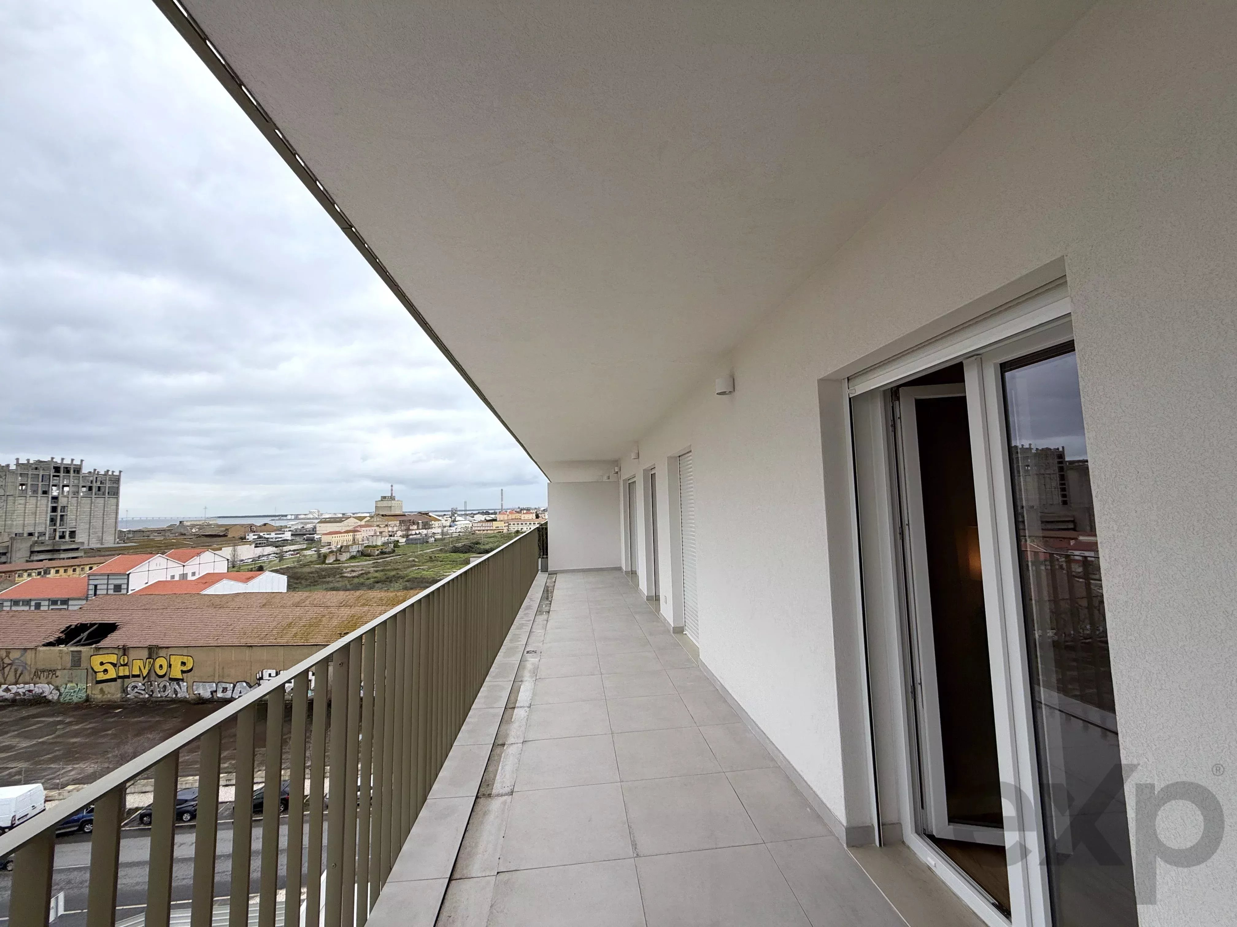 2-BEDR. SUITE, POOL, BALCONY, GARAGE 86647813 image 24