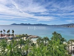 Apartment 2 bedrooms for sale on la Croisette in Cannes — photo 3 of 7