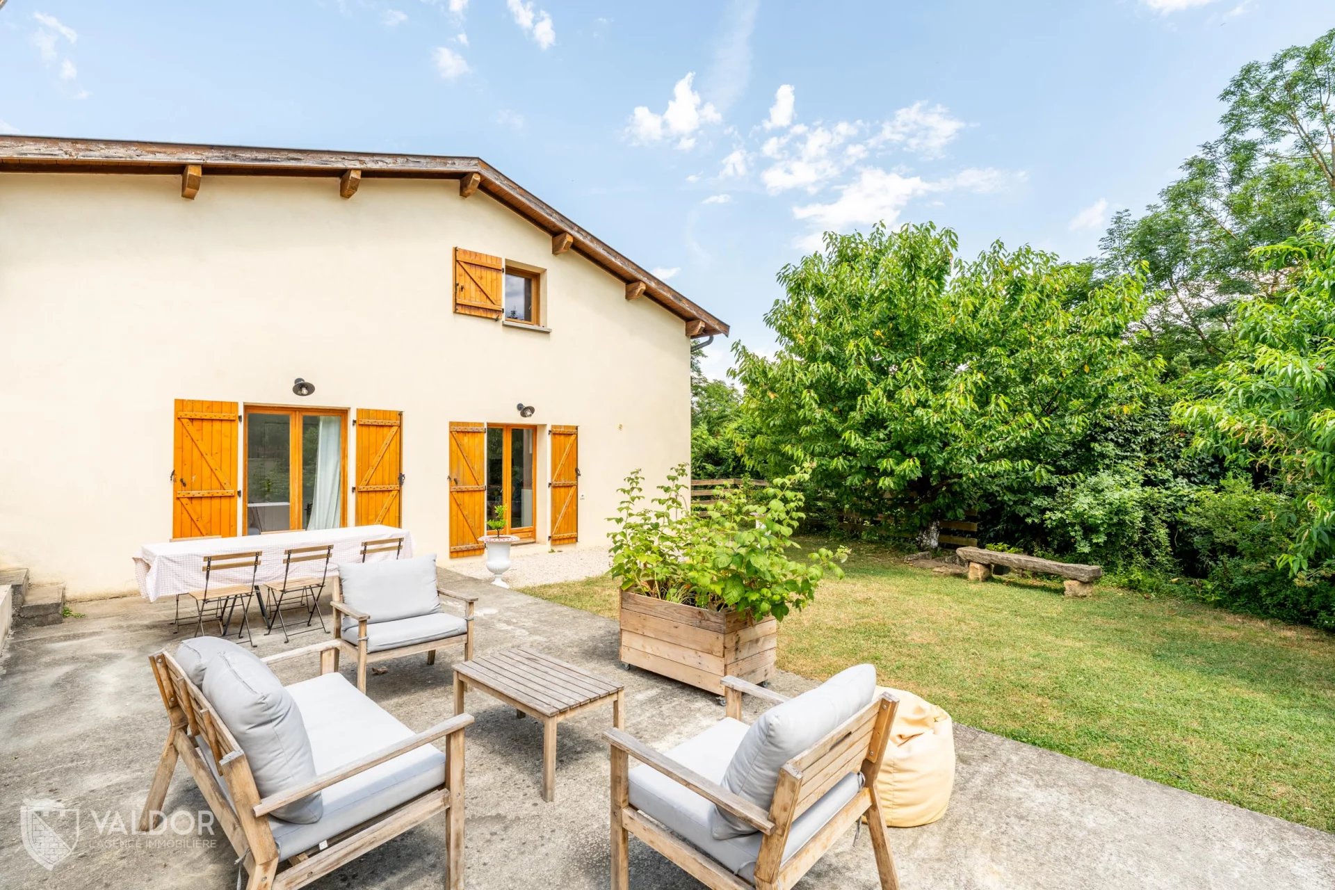 Maison 5 pièces - 4 chambres - 135m2 - Terrain 1014m2