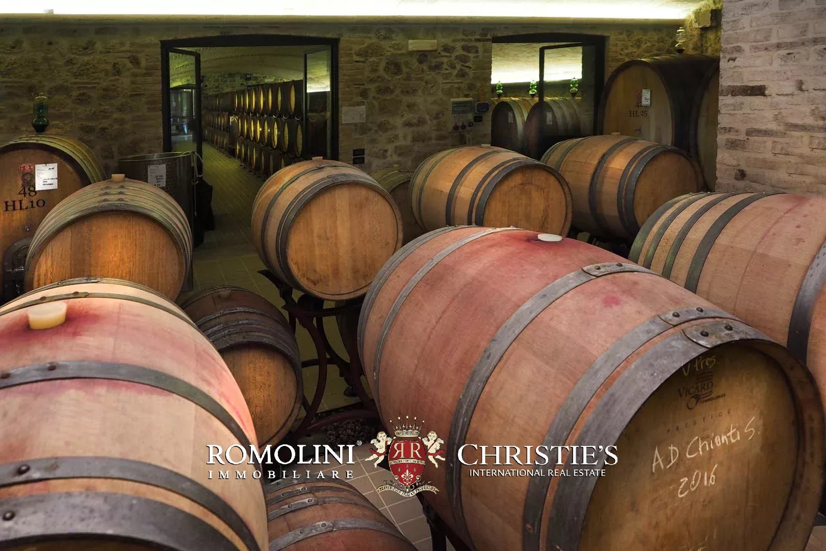15 Bedroom Vineyard's Image 66