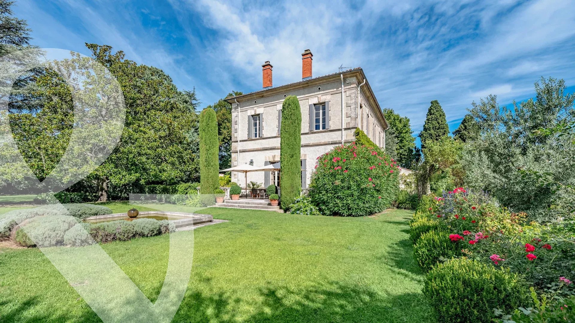 UN BIEN UNIQUE ET INCROYABLE