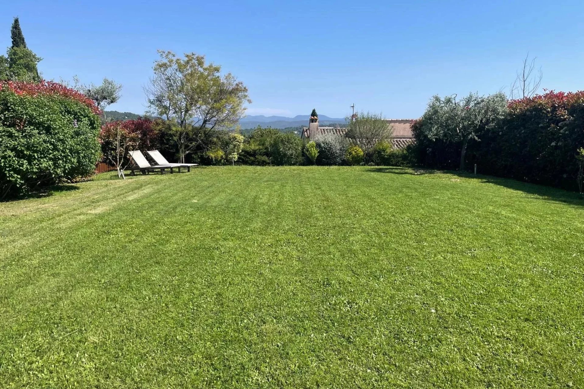 Single-storey villa at walking distance - SEILLANS