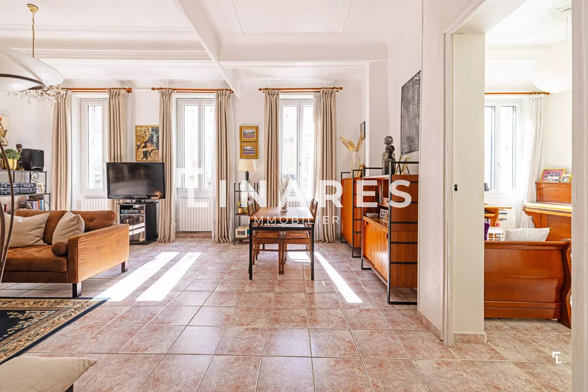 CLAY - Appartement T4 de 104m² - Cave - 13001 THIERS